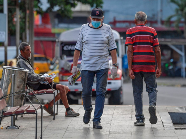 Перу затегна ограниченията за придвижване с цел борба срещу коронавируса