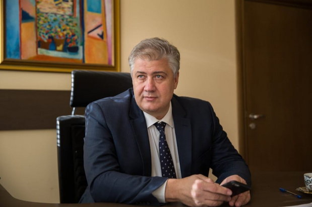 Директорът на Пирогов Асен Балтов обяви че поверената му болница
