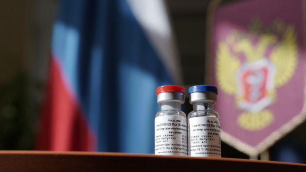 Москва кръсти новата си коронавирусна ваксина  Спутник V по аналогия