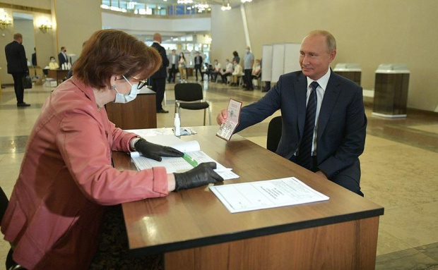 Президентът на Русия Владимир Путин обяви в четвъртък че страната