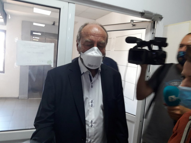 Съдът уважи искането на прокуратурата скандалният д-р Георги Кръстев, обвинен в