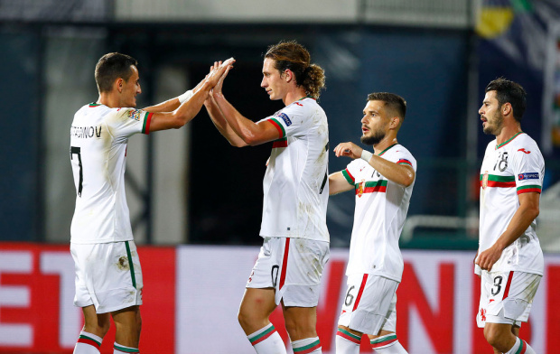 България изпусна в края победата срещу Република Ирландия на старта