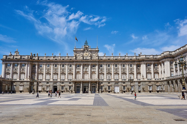 Мадрид стана първата европейска столица която върна карантината Нови строги