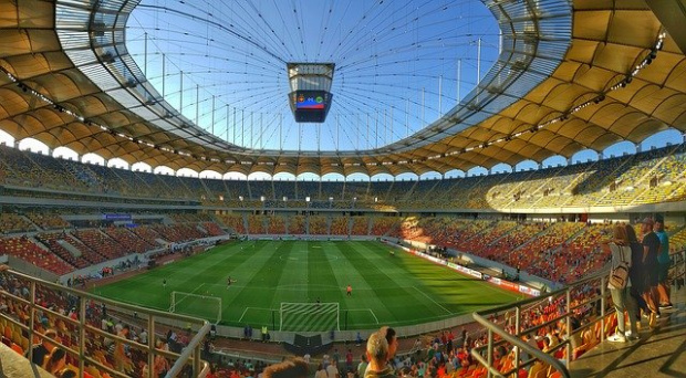 Полша отваря полева болница в национален стадион във Варшава Очаква