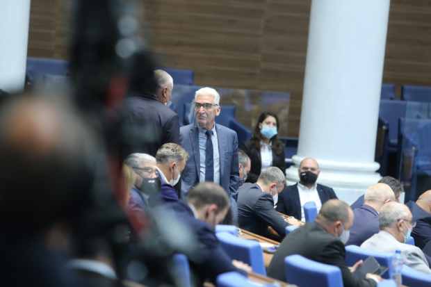 Депутатите одобриха новия гратисен период за подмяна на лични документи