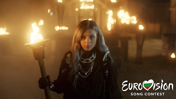 Българската надежда на Евровизия 2021 Виктория представи новото си музикално