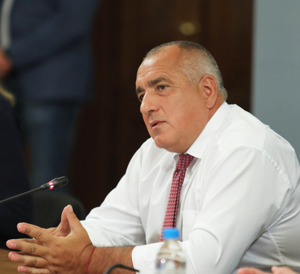 Правителството на Борисов внесе в НС бюджет с дефицит за