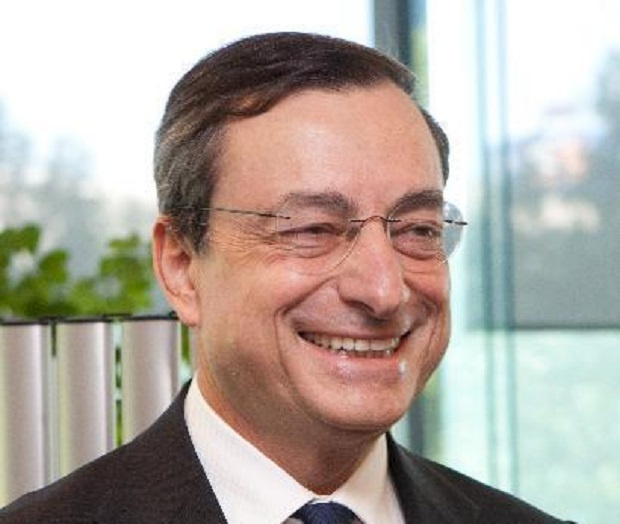 Бившият председател на Европейската централна банка Марио Драги прие връчения