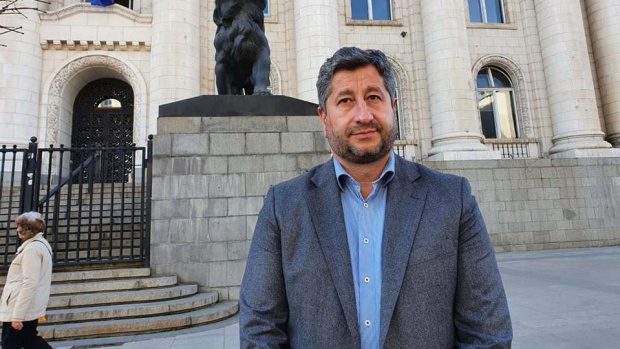 Съпредседателят на Демократична България Христо Иванов подаде жалба срещу отказа