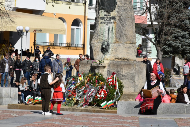 В цяла България днес беше отбелязан Националният празник 3 март