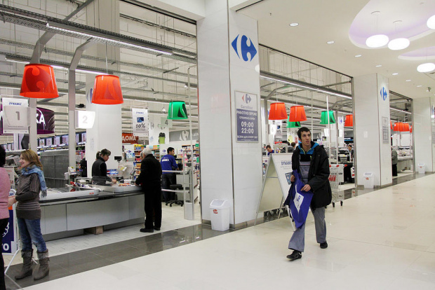 Супермаркетите: Затварянето на големите магазини е грешка, хората ще се струпат пред по-малките