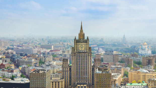 Москва обяви петима служители на полското посолство в Русия за
