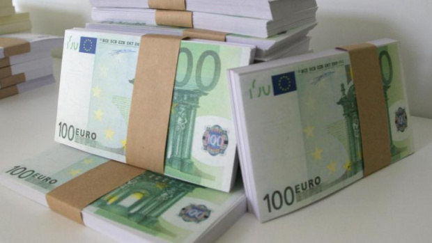 Мъж се опита да изнесе 650 000 евро в Турция без