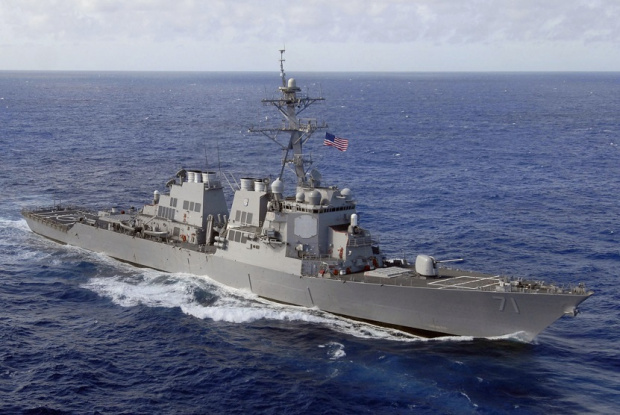 Американският ракетен миноносец  Рос USS Ross влезе в Черно море  където ще се