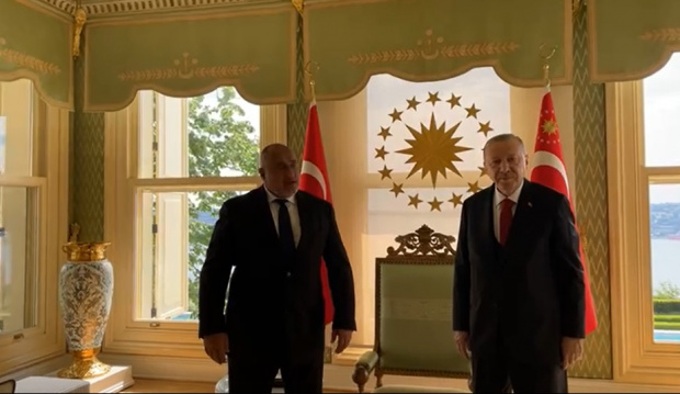 Лидерът на ГЕРБ се появи внезапно при турския президент Реджеп