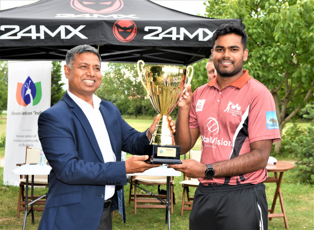 Приятелски турнир по крикет се проведе в събота 3 юли