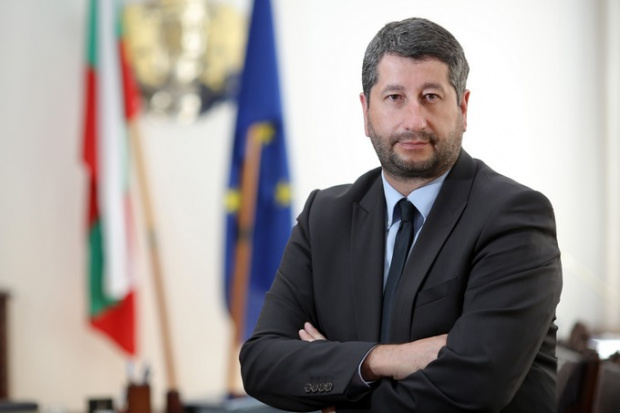 Съпредседателят на Демократична България - Христо Иванов, не се забави