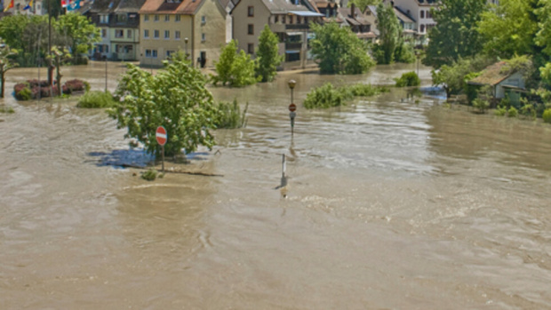 Нови наводнения заляха части от Белгия след като гръмотевични бури и проливни