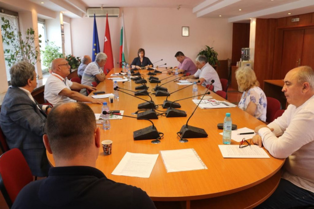 Политическият съвет на коалицията БСП за България прие следното решение