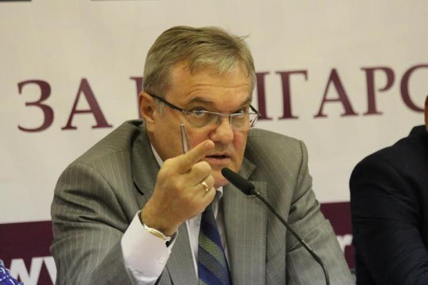 На министър Кирил Петков трябва да му бъде потърсена незабавна
