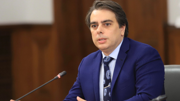 Финансовият министър Асен Василев ще бъде изслушан във временната парламентарна