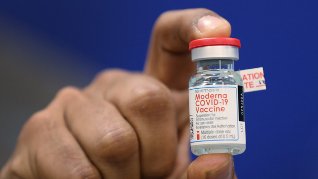 Двама души са починали в Япония след имунизация със замърсените
