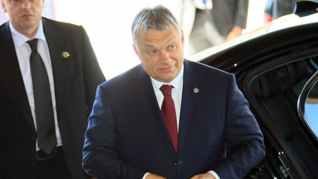 Смятам, че Виктор Орбан готви държавата си за излизане от