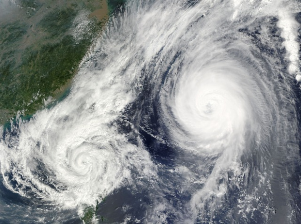 Тропическата буря Минди  образувала се в Атлантическия океан достигна в сряда