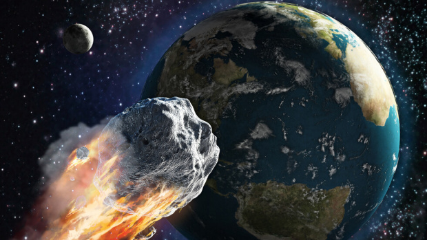 Потенциално опасният астероид 2004 UE с размери от 170 до 380