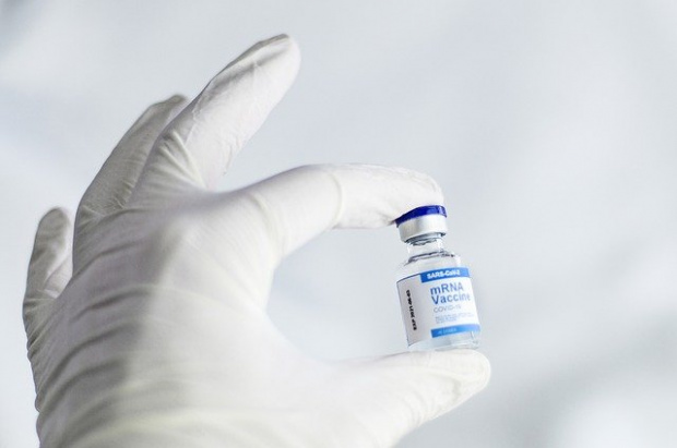 Компанията Pfizer заяви в понеделник че нейната ваксина срещу COVID 19
