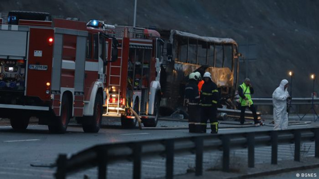Северономакедонският автобус-ковчег, запалил се на АМ Струма, вероятно е превозвал