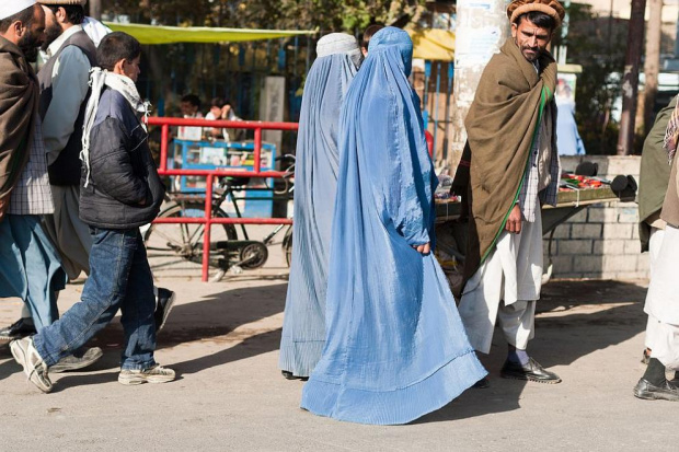 Талибаните въведоха нови рестрикции за жените