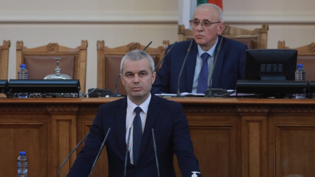 Костадин Костадинов се е отказал от депутатския си имунитет обяви от парламентарната