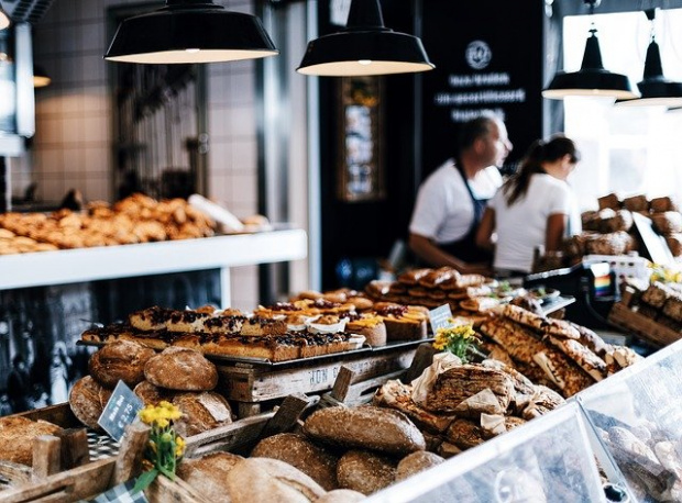 В Истанбул се извиха опашки за евтин хляб. Турската лира