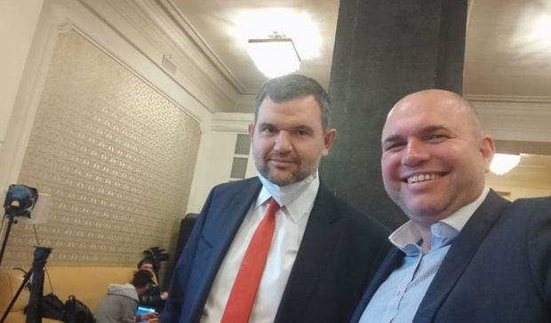Съпредседателят на ДБ Владо Панев съжали горко за селфи с Пеевски