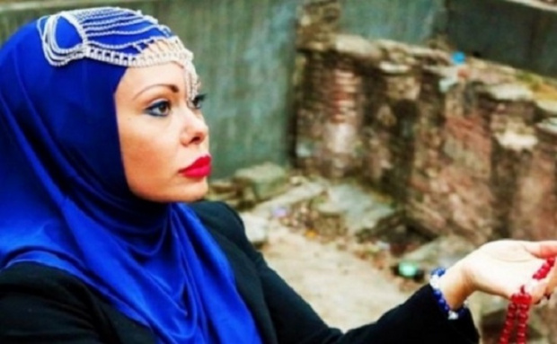 Албена Вулева овладява персийският език фарси Блондинката която прие исляма