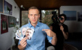 ВИДЕО Навални го удари на майтап с един от отровителите си