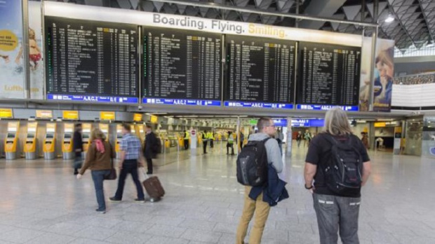 От снощи: 150 българи - блокирани на франкфуртското летище
