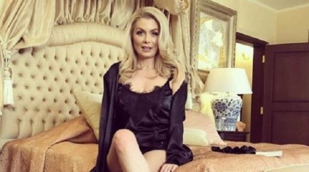 Горещата бивша водеща Венета Райкова призна че след развода с