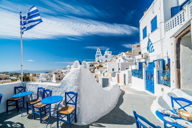 Минималната работна заплата в Гърция ще достигне 703 евро през май