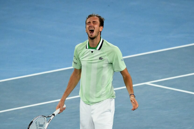 Изумителният Даниил Медведев се класира за полуфиналите на Откритото първенство