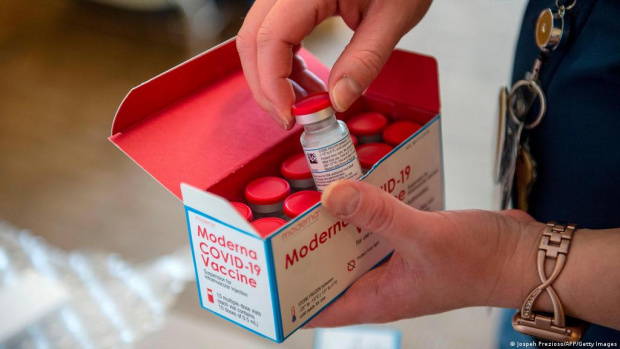 Спайквакс получи пълно одобрение в САЩ - втората такава ваксина зад Океана