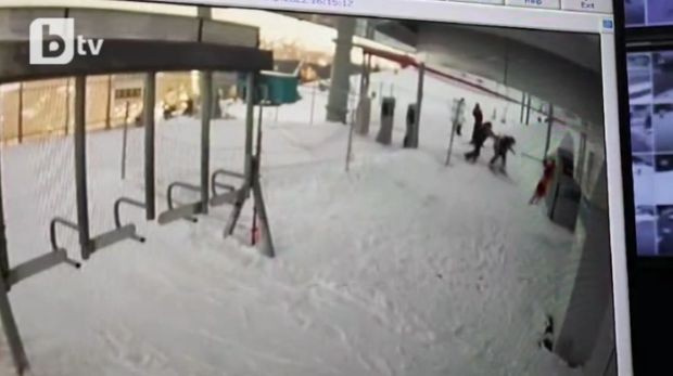 Екшън на ски лифт в Банско: Турист и служител се млатиха