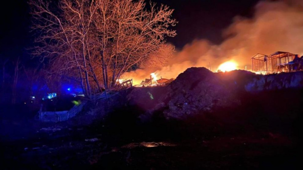 Пожар избухна късно снощи във ферма край великотърновското село Шереметя Сигналът за пожара