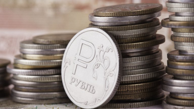Руската рубла пропадна тази сутрин под стойността на 1 българска