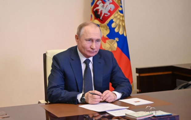 Руският президент Владимир Путин заяви че Западът се опитва да заличи руската