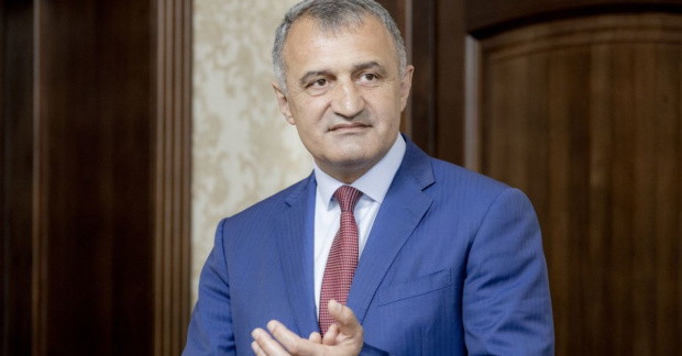 Президентът на Южна Осетия Анатолий Бибилов каза че републиката възнамерява