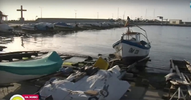 Рибари и собственици на риболовни кораби са сериозно засегнати от