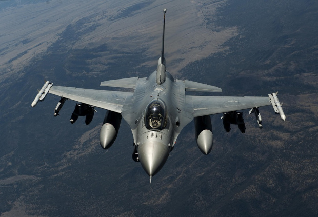 Посолството на САЩ: Цената за втората партида от самолетите F-16 не е определена
