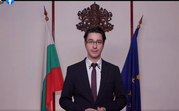 Министър Атанасов известени като Просто Наско пусна ново кратко видео